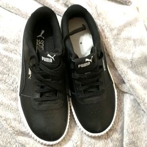 Puma soft foam size 6 men's tennis shoe or athletic